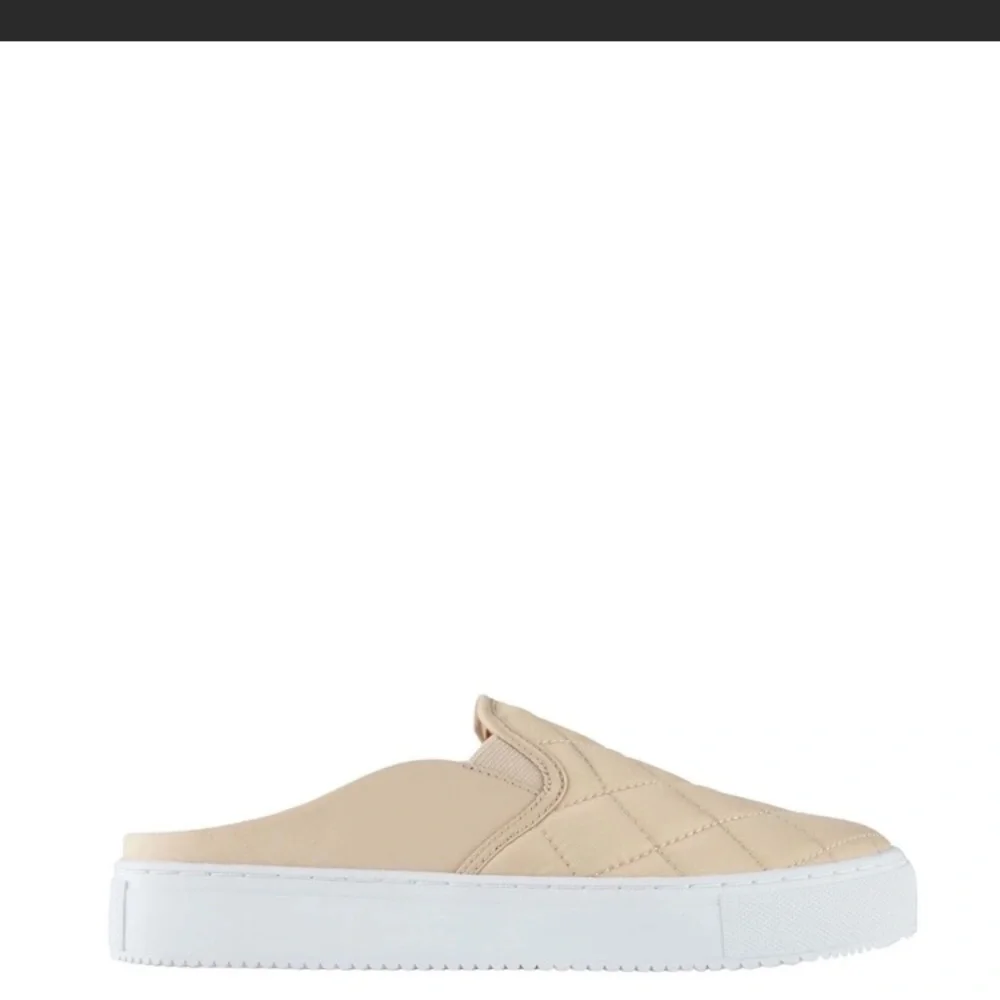 MARC FISHER CRISLEY SLIP ON SNEAKER